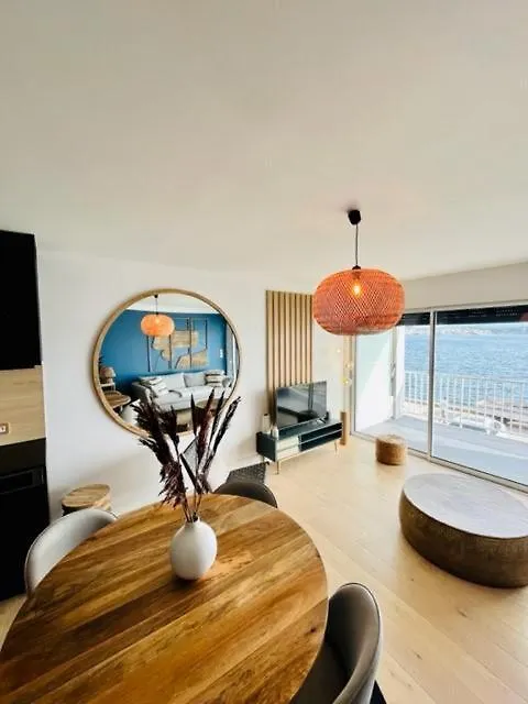Les Baux 2 Sanary Sur Mer 0*, Sanary-sur-Mer